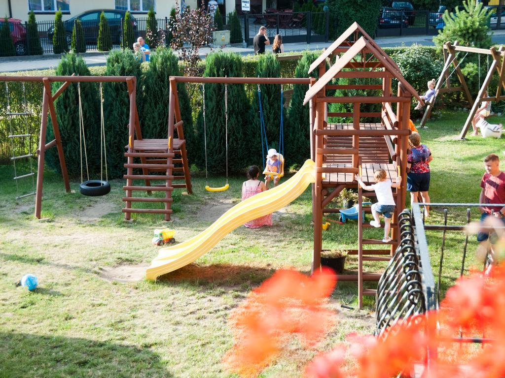 Sloneczny Dwor Bed & Breakfast ครีนิซามอร์สกา ภายนอก รูปภาพ