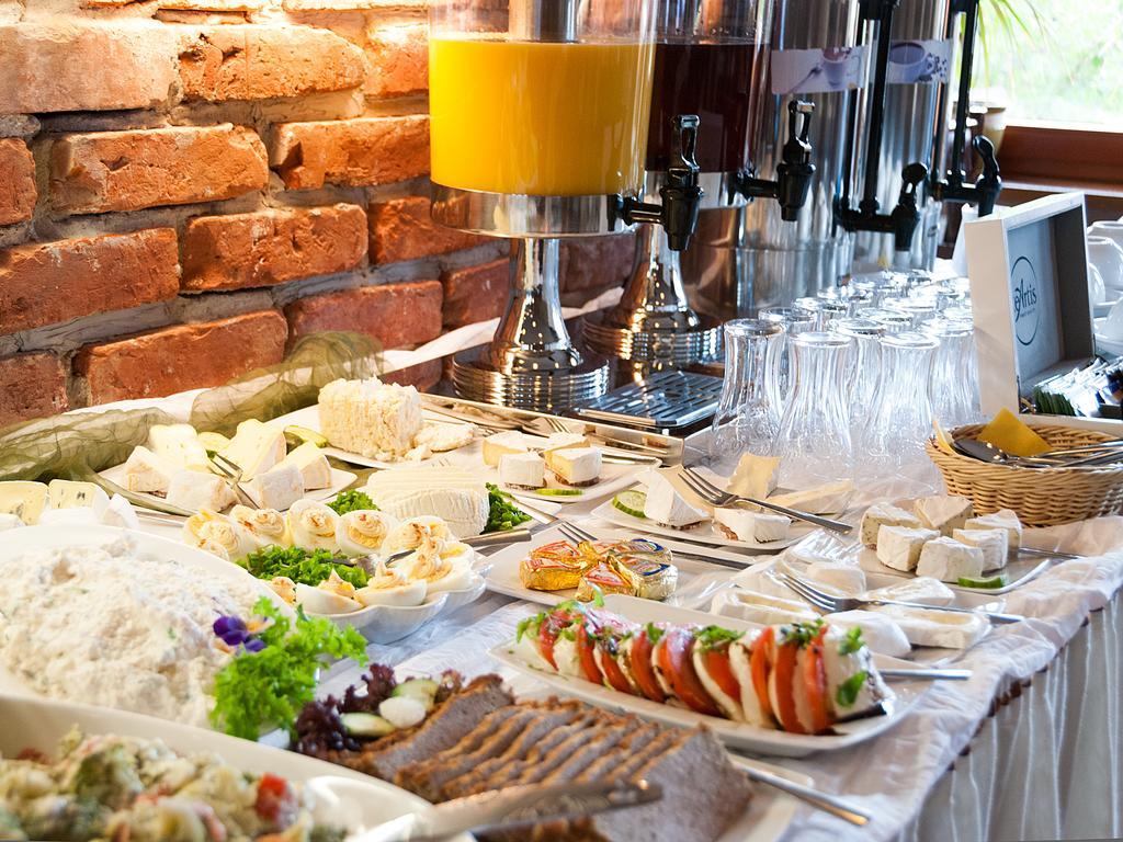 Sloneczny Dwor Bed & Breakfast ครีนิซามอร์สกา ภายนอก รูปภาพ