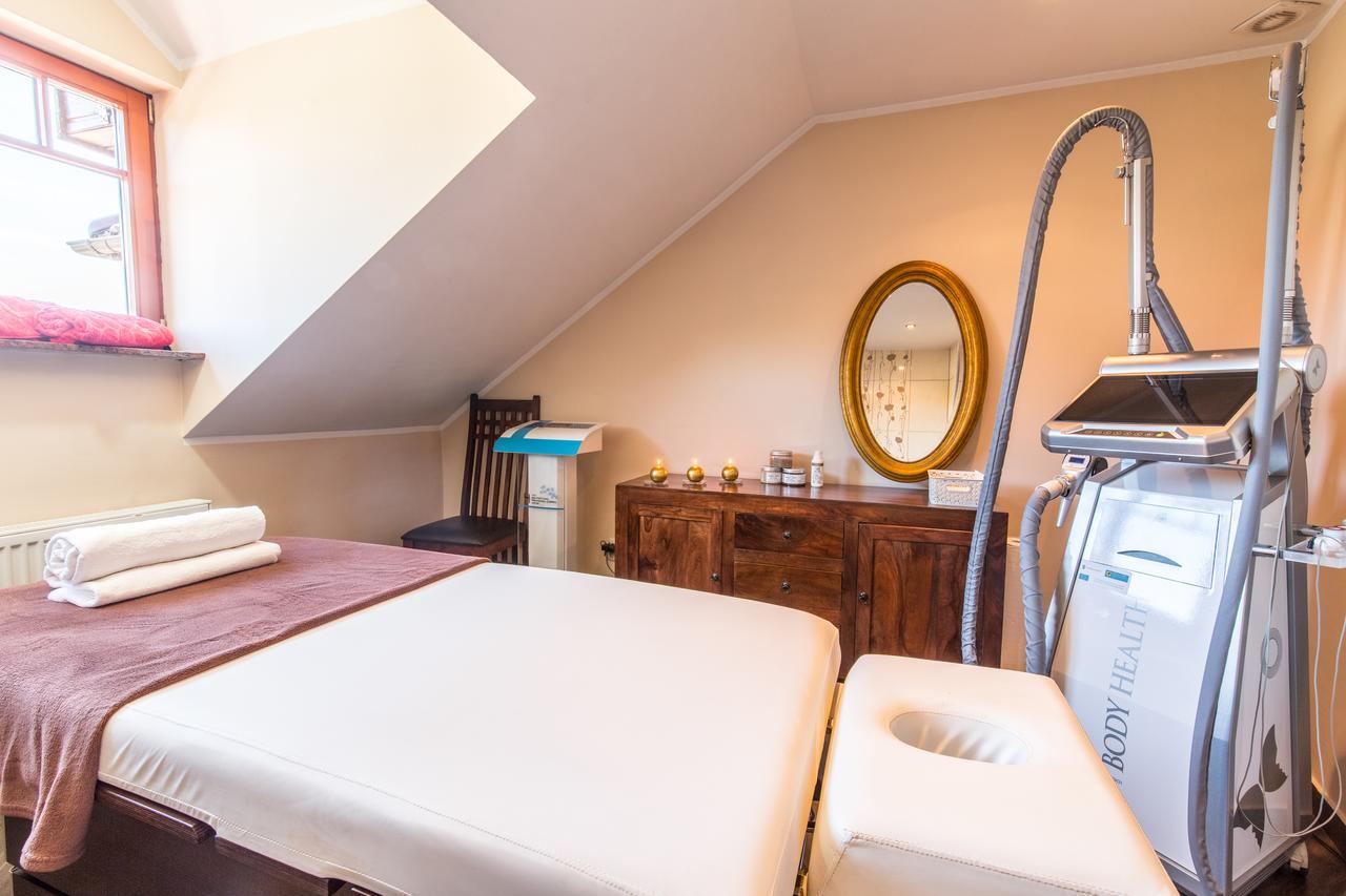 Sloneczny Dwor Bed & Breakfast ครีนิซามอร์สกา ภายนอก รูปภาพ