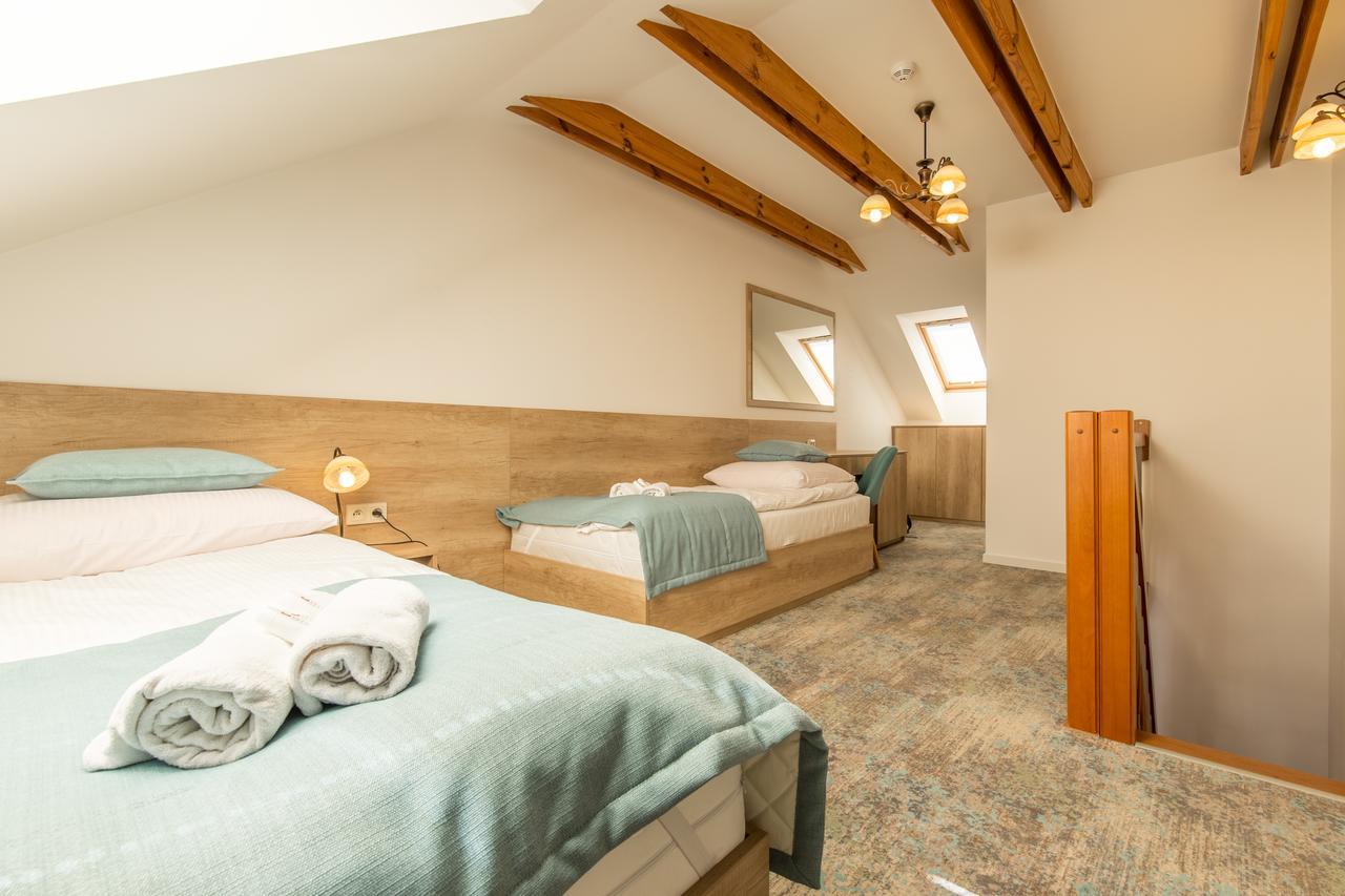 Sloneczny Dwor Bed & Breakfast ครีนิซามอร์สกา ภายนอก รูปภาพ