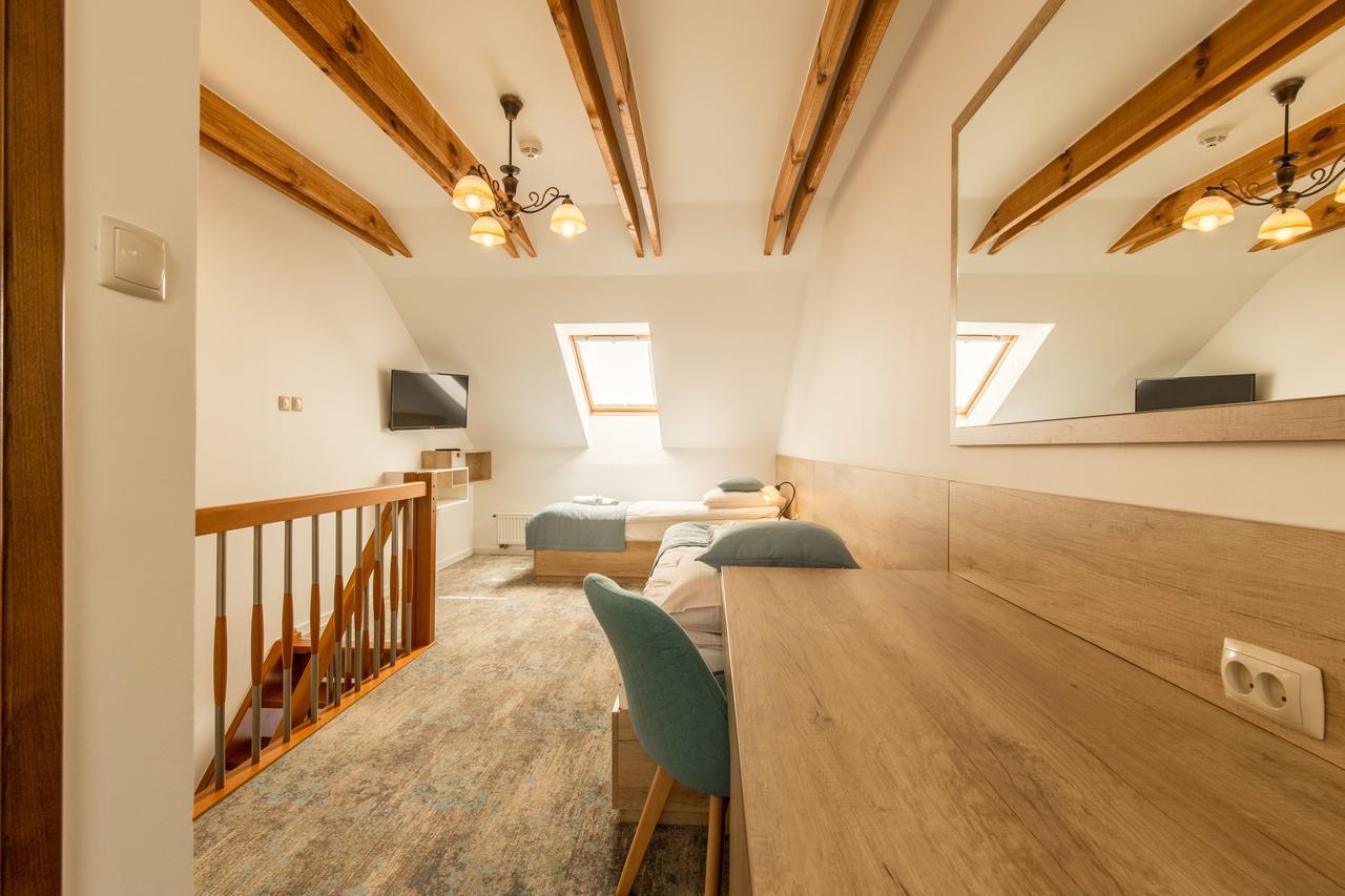 Sloneczny Dwor Bed & Breakfast ครีนิซามอร์สกา ภายนอก รูปภาพ